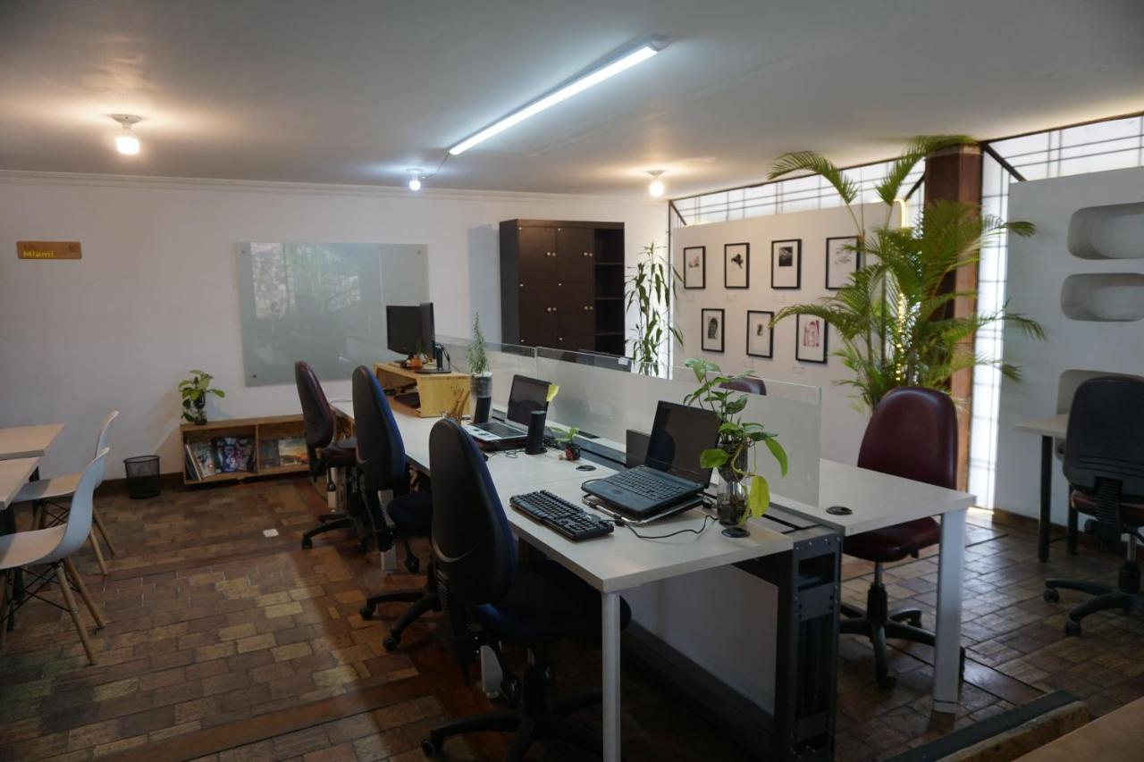 Casa Arq Hostal Кали Екстериор снимка
