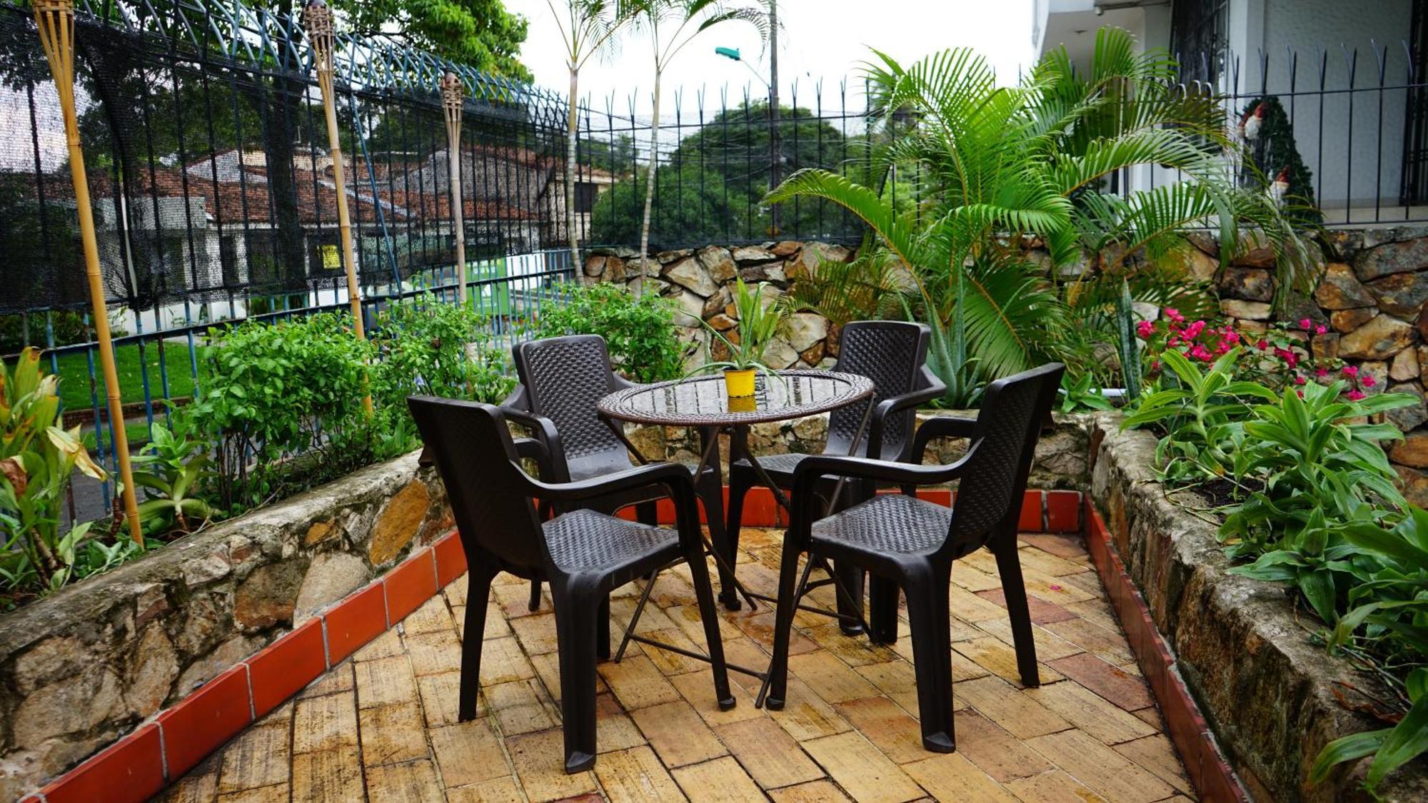 Casa Arq Hostal Кали Екстериор снимка