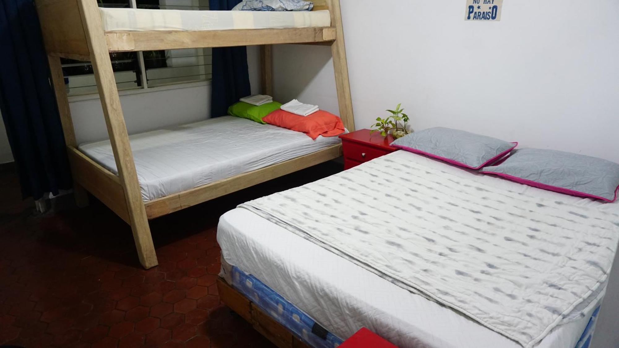 Casa Arq Hostal Кали Екстериор снимка