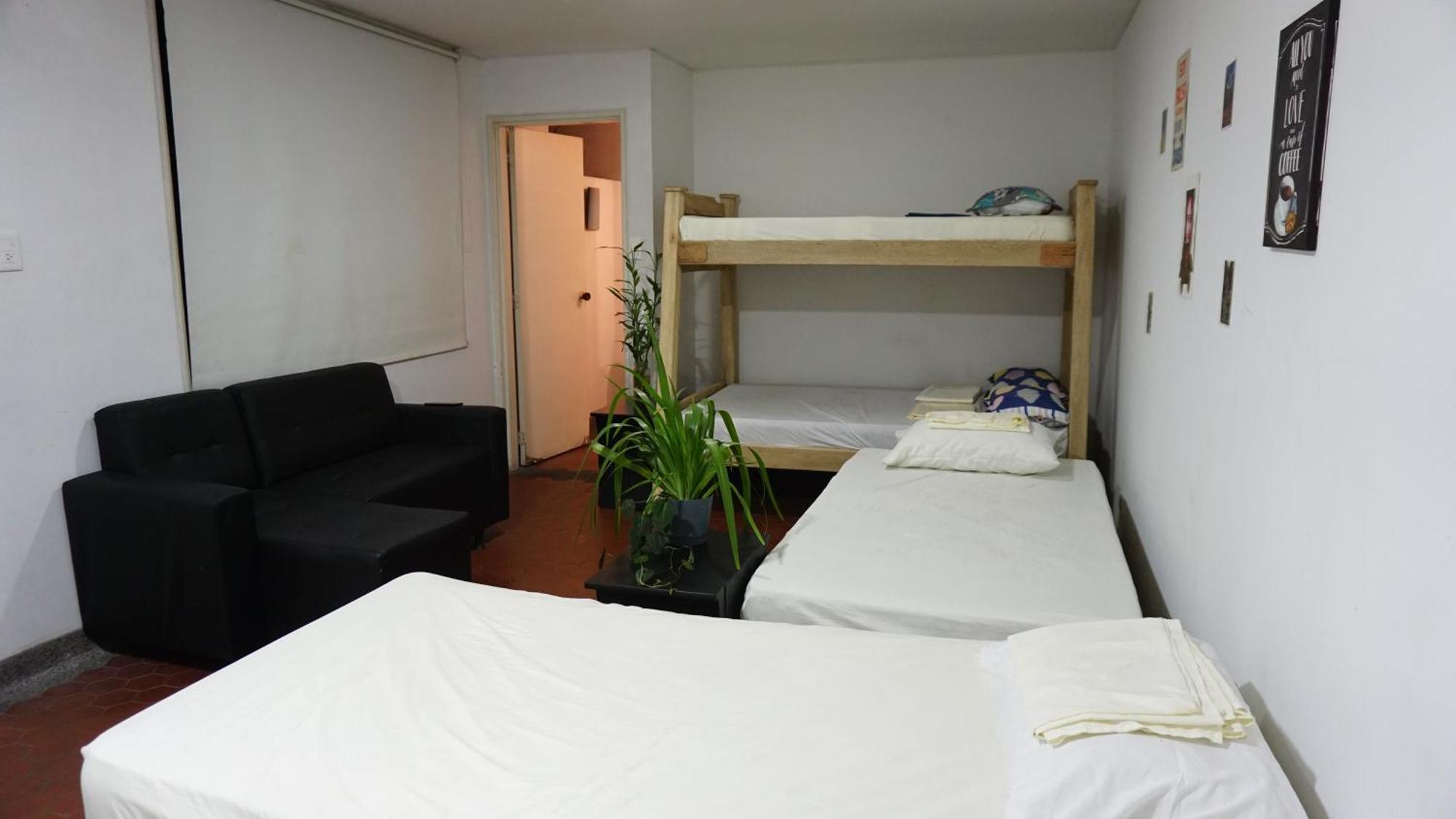 Casa Arq Hostal Кали Екстериор снимка
